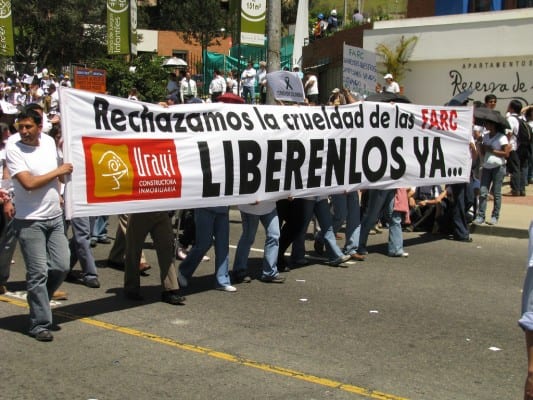 Middle class and upper-class demonstration against FARC. 