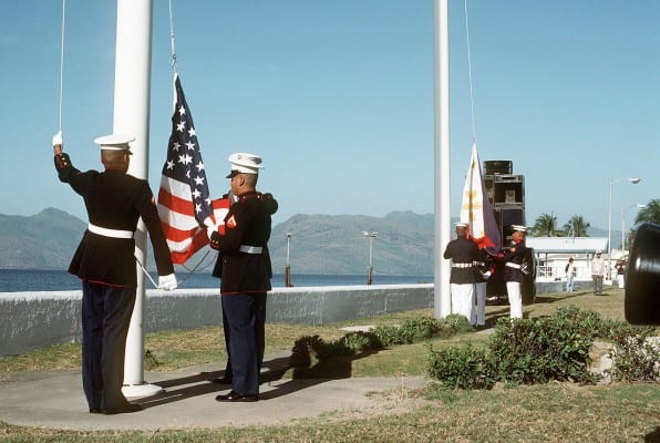 USFlag_lowered_and_Philippine_flag_raised_during_turnover_of_NS_Subic_Bay