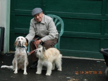 jim_petras with_dogs