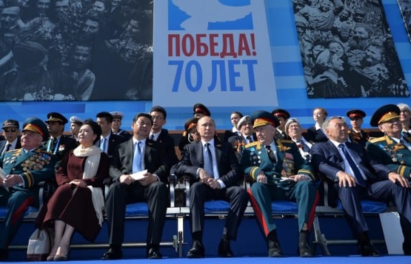 Vladimir Putin, Xi Jinping with his wife, Nursultan Nazarbayev and veterans at a Victory Day military parade in Moscow© Alexey Druzhinin/Russian presidential press service/TASS