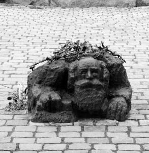 Monument Against War and Fascism. Sculpture by A. Hrdlicka. Photo by Andrey. (CC BY 2.0)