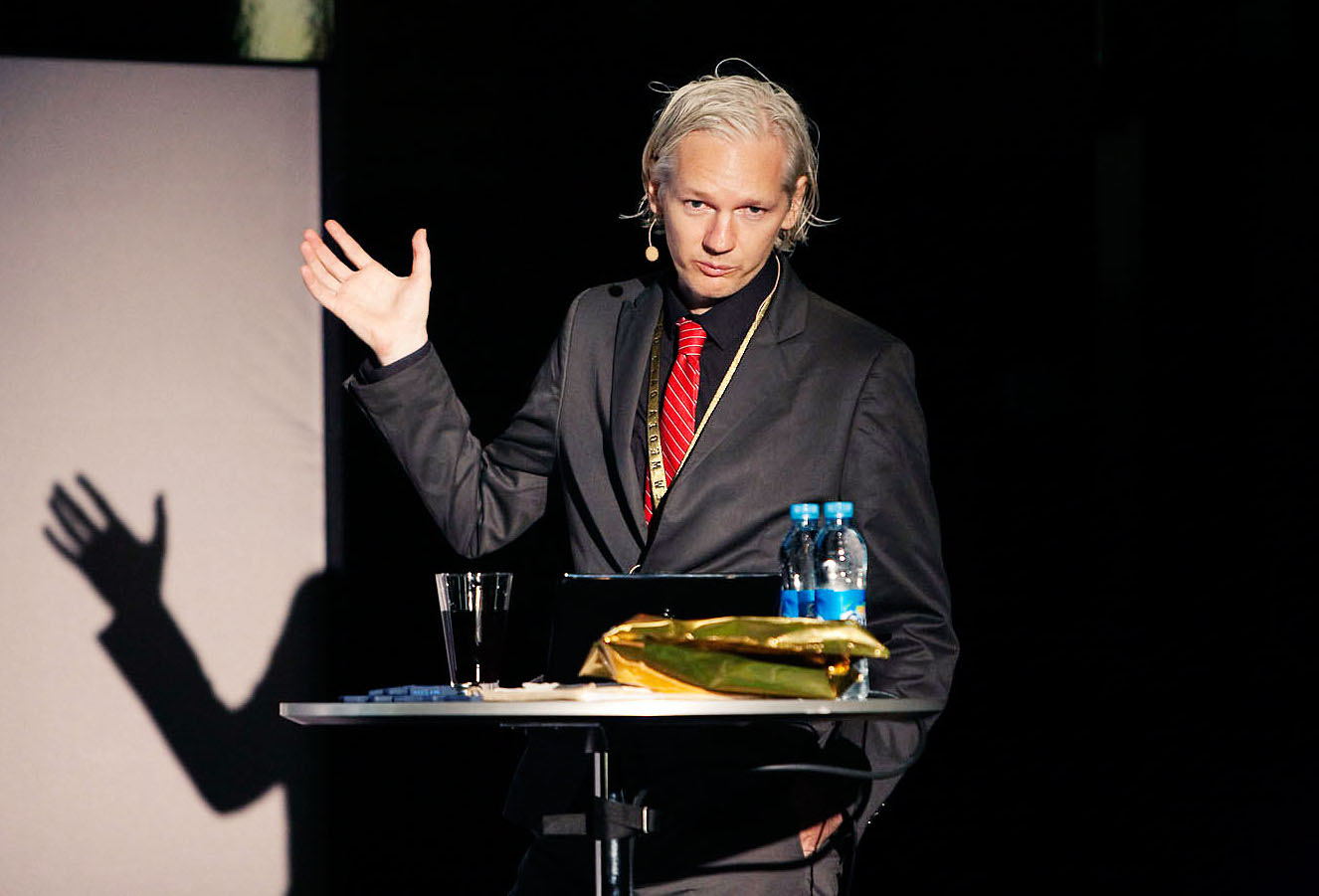 Assange at the "New Media Days 09" in Copenhagen, November 2009
